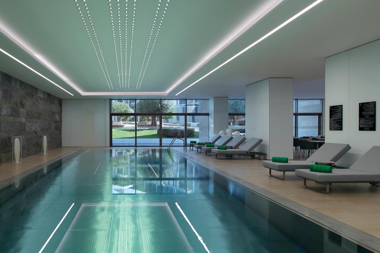 บันยันทรี โดฮา แอท ลา ซิกาล มูไชเรบ Hotel ภายนอก รูปภาพ The swimming pool at the hotel