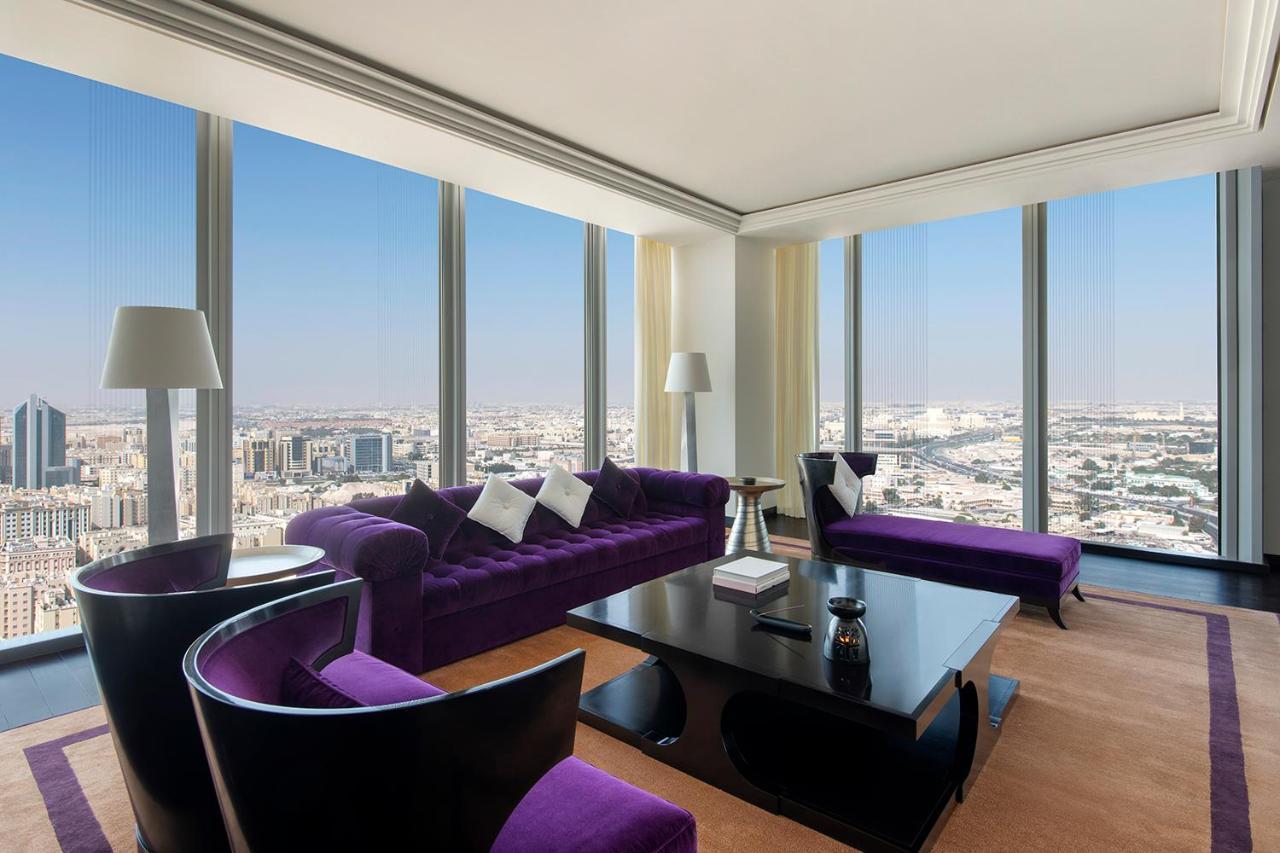 บันยันทรี โดฮา แอท ลา ซิกาล มูไชเรบ Hotel ภายนอก รูปภาพ A suite at the Ritz-Carlton, Riyadh